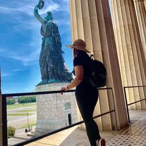 Meet your Posher, Valeria